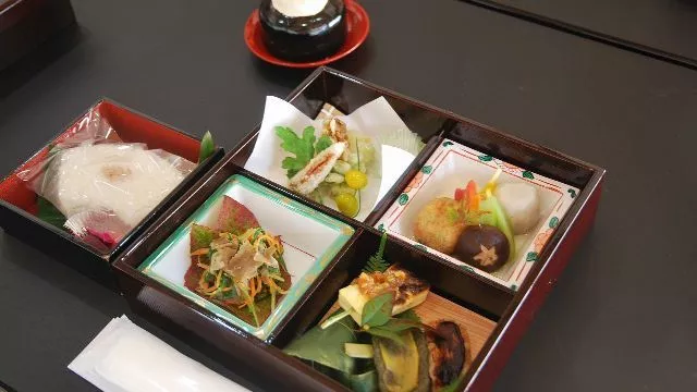 松花堂弁当