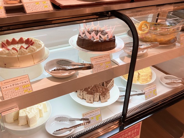 シャトレーゼのスイーツ食べ放題!